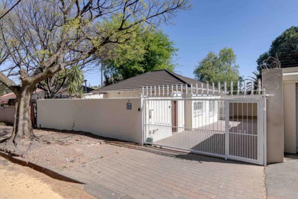 4 bedroom 3 bathroom main house with 2 bedrooms en-suite. 3 of the rooms have sliding ...