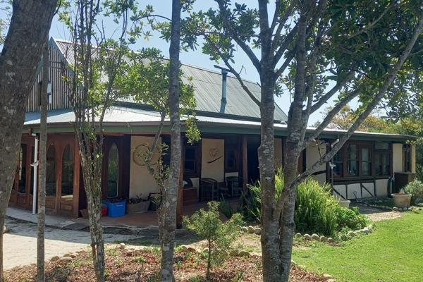 Off grid living close to the coast and surrounded by forest!
Come and start a new Life chapter on this 1.5ha plot situated in ...