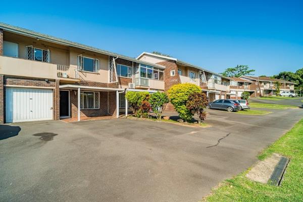 Conveniently situated to Ashley School, Edgewood Campus and St. Benedict Senior School, this spacious 138m2 unit in small complex is ...