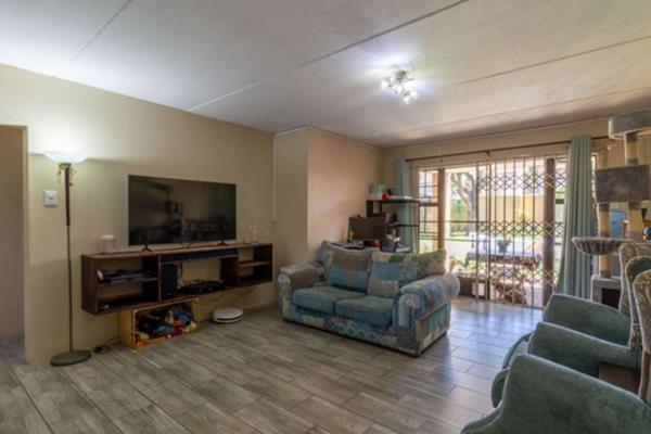 Stunning 2-Bedroom Garden Unit for Sale in Edenglen

**Pet-Friendly | Beautiful Garden | Pool | 24-Hour Security | Load Shedding Free ...