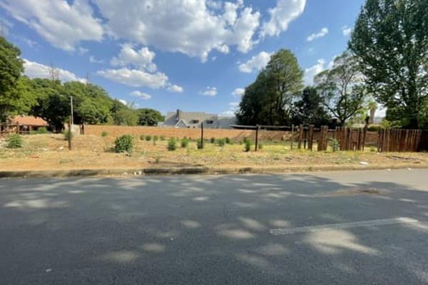 CALLING ALL INVESTORS AND DEVELOPERS

Are you looking for a unique development opportunity in the heart of Lakefeild Benoni ?

Look no ...