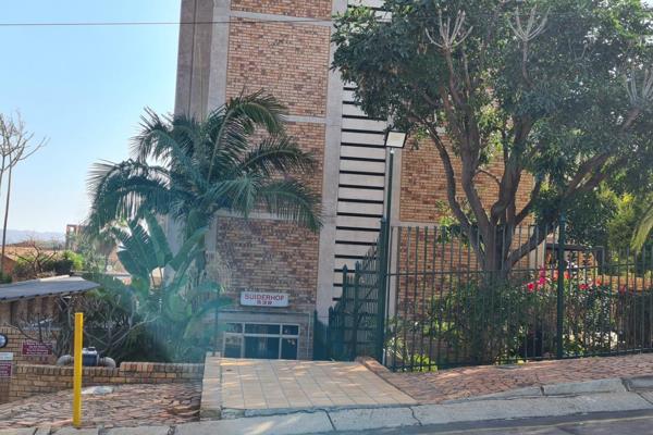 Beautiful 2 Bedrooom And 1 Bath Apartment In Wonderboom South
This is a beautiful ...