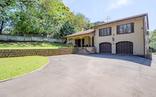 4 Bedroom House for sale in Padfield Park