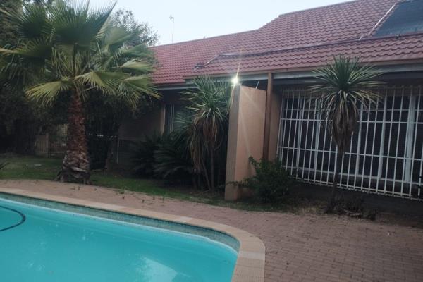 Supplement your income with this home as you have a flat consisting of lounge/kitchen, bedroom and bathroom.
The main home has three ...