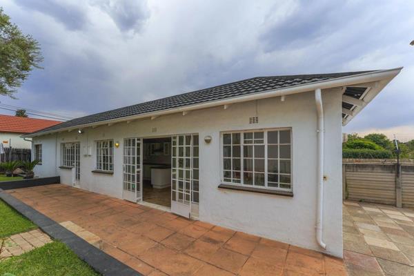 This spacious rental 1 bedroom house offers an open-plan living, kitchen, and dining area, creating a seamless flow that is perfect for ...