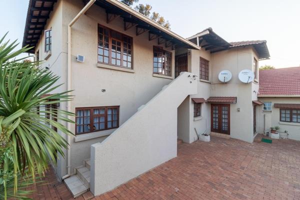 Monthly income of R75 500, this self-catering potential BNB guest house presents a compelling proposition for investors seeking a ...