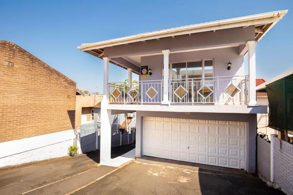 This charming double-story family home in Newlands West offers the perfect blend of modern living and classic elegance. The spacious ...