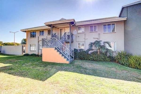 This charming 2-bedroom ground floor townhouse in Glen Marais offers comfortable living ...