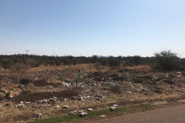 Vacant stand for sale in Ga-rankuwa Unit 7 next to the shopping center and the white church
This is a good stand for residential ...