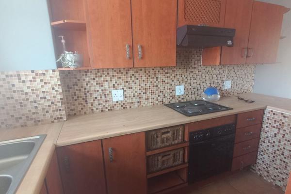 2 Bedroom, 1 Bathroom apartment in Wonderboom South
All About Homes present this lovely 2-bedroom, 1 bathroom apartment in this popular ...