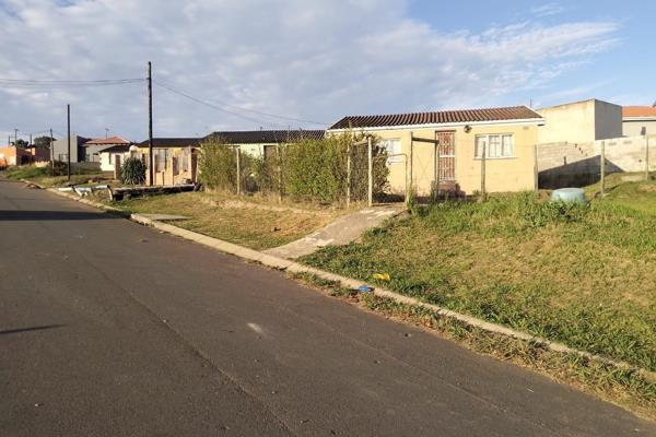 Sizwe Mlungwana Properties presents to you this beautiful house in NU 5A, close to all amenities.  

The house is on the main road in ...