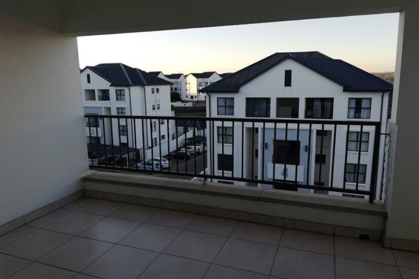 One bedroom Luxury  unit to rent at Malakite in Greenstone Hill. 

The unit has 1 ...