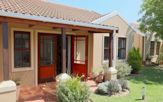 2 Bedroom Townhouse for sale in Strand South