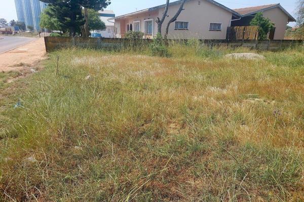 EXCLUSIVE SOLE MANDATE: These smaller vacant plots don&#39;t come up often, so you had ...