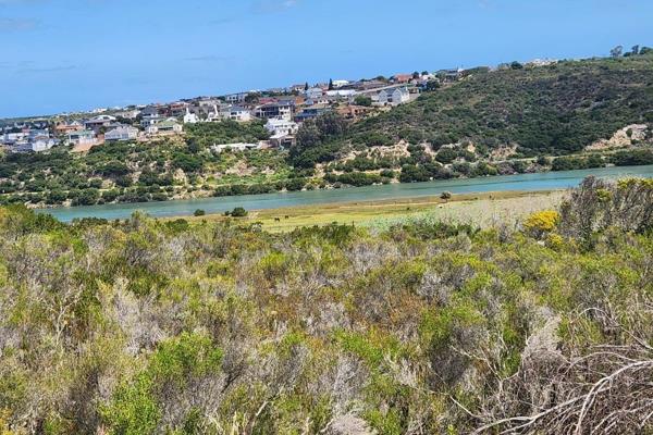 Discover Your Eco-Paradise: Vacant Stands in Thorn Hill Eco Estate, Stilbaai
Seize this rare opportunity for off-grid living with ...