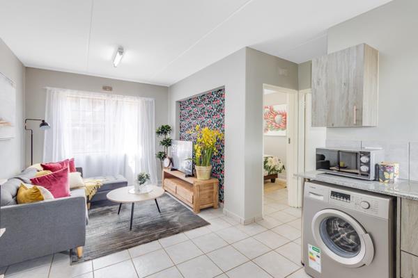 Welcome to this charming ground floor flat, which is well located in Alberton South, the centre of Sky City. This flat provides a ...