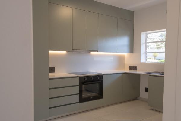 Gorgeous 1 bed  in Craighall Park
Completely new, light and bright. 
Beautiful ...