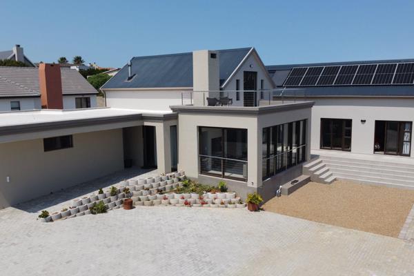 Exclusive Sole Mandate

Step into the cool and calming earthy tones of this wonderful property in Myburgh Park, Langebaan

Be sure to ...