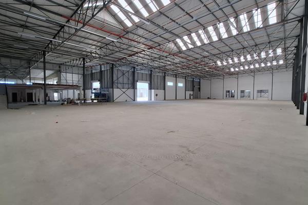 Introducing a state-of-the-art industrial warehouse nestled within a secure, continuously monitored industrial park. This newly built facility boasts controlled access and premium security measures, creating an ideal environment ...