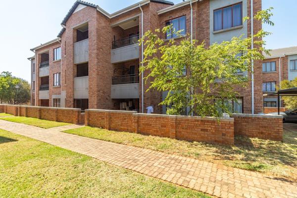 Calling all Investors and First-time Buyers to view this apartment located a stone&#39;s throw away from Olivedale Hospital

Upon ...