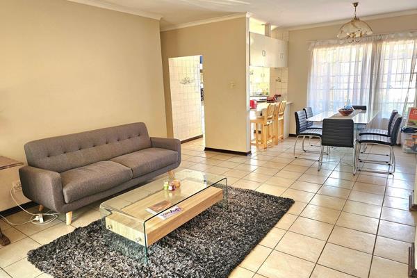 Location, location, location!!!! LOVELY, UNIQUE property to rent in Newlands !!!

VERY CENTRALLY SITUATED close to Menlyn Shopping ...