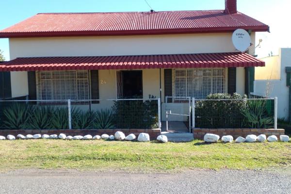 Discover this beautifully renovated 2-bedroom cottage, ideal for a retirement couple or newlyweds seeking a cozy first home. This gem ...