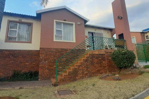 This Beautiful 3 bedroom 2 bathroom cluster with private garden is set in a sort after ...