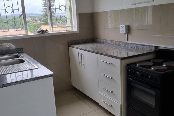 2 bedroom flat for sale in hillary.

This cozy and neat aparment is an ideal starter home.
Open plan lounge and dinning area.
Fitted ...