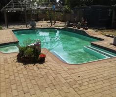 House for sale in Roosheuwel Ext 2