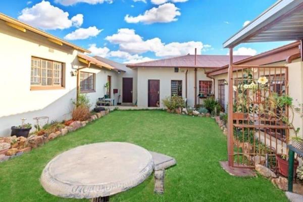 Clean, Beautiful &amp; Spacious 1-Bedroom Cottage in Horison, Roodepoort – R4,200

This well-maintained 1-bedroom cottage is ideally ...