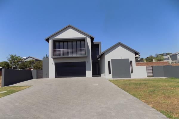 This Stunning, Newly Built Home in the Prestigious Eldo Village Estate offers Modern living with exquisite attention to detail. ...