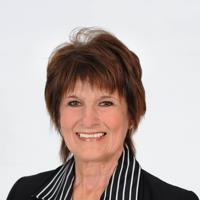 Tenetta Naude
