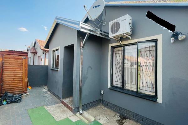 welcome to this charming 2-bedroom house located in the vibrant Soshanguve VV ...