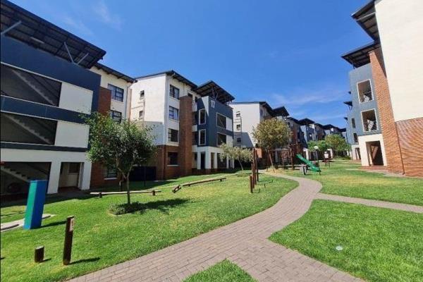 New Renovated 2 Bedroom 2 Bathroom on the Second Floor in Greenstone Gate

The unit ...