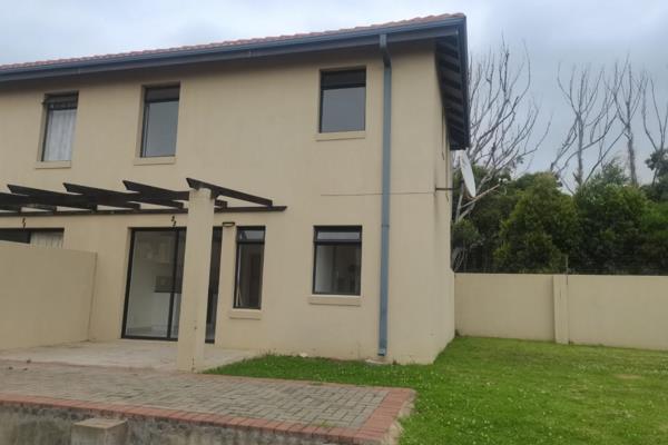 For Sale: Beautiful 3-Bedroom Apartment in Kidd&#39;s Beach
Price: R850,000

Discover this stunning 3-bedroom apartment located in ...