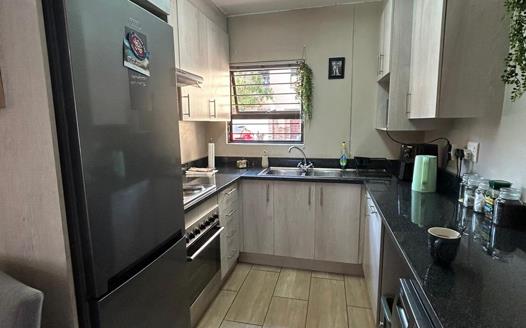 3 Bedroom Townhouse to rent in Rietfontein