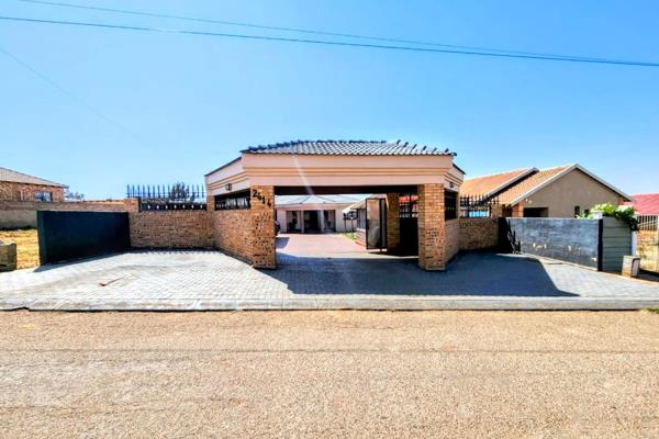 This spacious 3-bedroom home in Toekomsrus Ext 1 is a standout property. 
It features ...