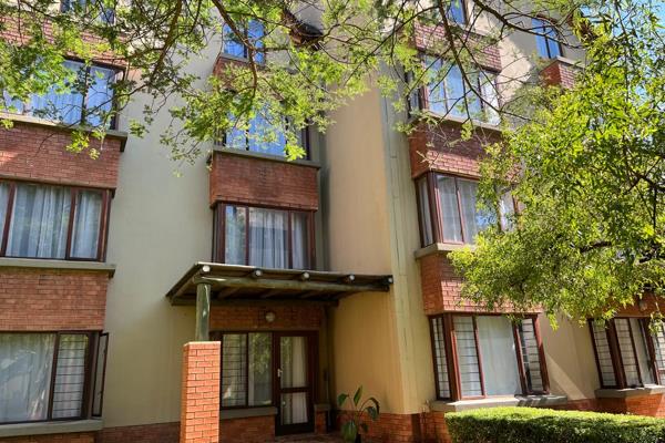 Fantastic ground floor apartment for sale  in montanta, 21 Zambezi Estate.

This ground floor unit boasts an open plan. Kitchen and ...