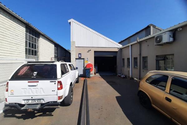 This warehouse space offers a practical and efficient layout, ideal for businesses seeking a versatile working environment. With single ...