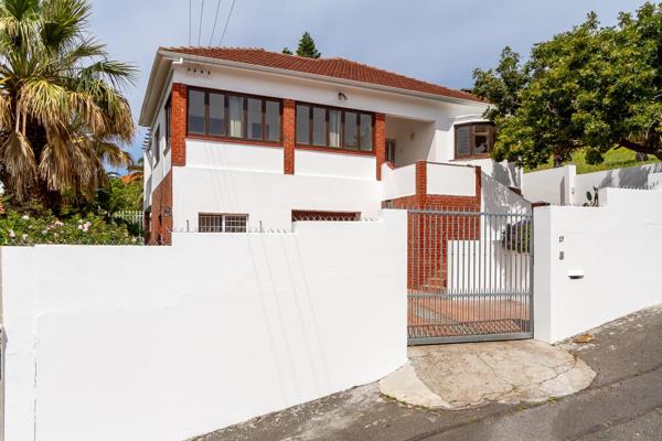 Charming Family Home in the Heart of Green Point

This spacious and light-filled ...