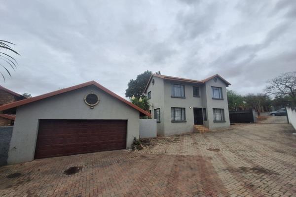 This centrally located house offers the following:
3 Bedrooms located on the top floor
2 Bathrooms (No showers)

Living space on the ...