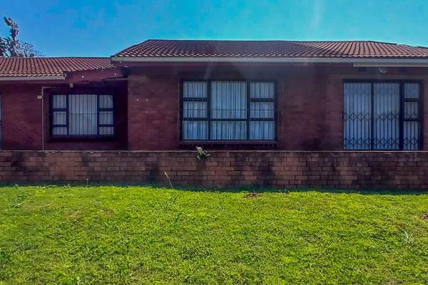 Discover this delightful and well-maintained house nestled in the heart of Umkomaas, perfect for families seeking comfort and ...