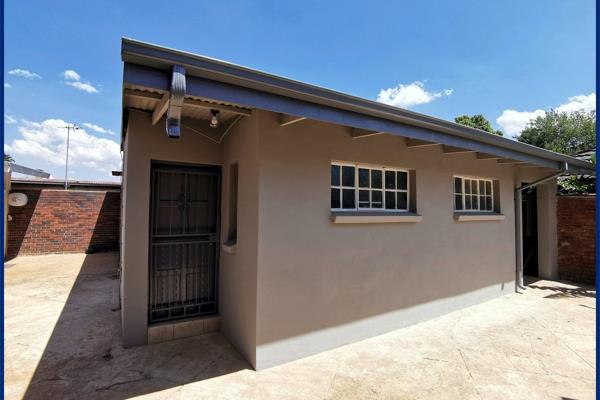 3-Bedroom flat available to let on a large property in Brenthurst. 

Prepaid ...