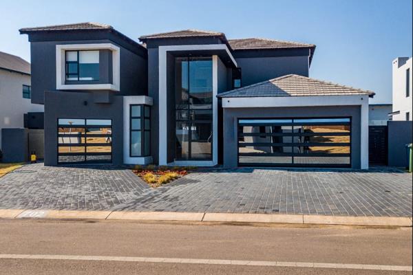 This stunning home in Six Fountains Residential Estate epitomizes modern luxury. It boasts five en-suite bedrooms, expansive living ...