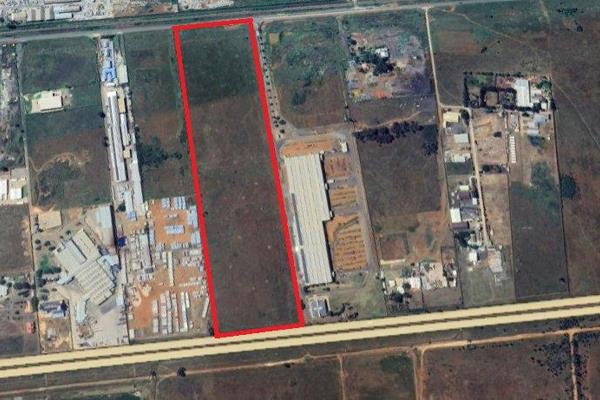 ERF area of 227981sqm

Zoned Industrial 1
Sasol Gas line runs along the R59
Fibre is ...