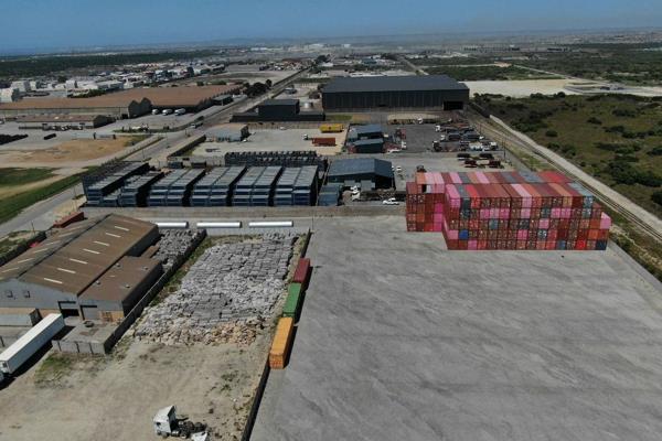 YARD 8 | CHEVROLET STREET | MARKMAN | LARGE INDUSTRIAL YARD

Introducing a vast 10,000 ...