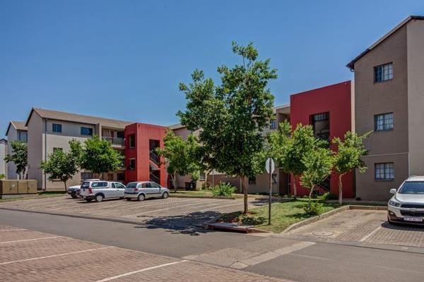 Jabulani Mews

LIMITED OFFER: REDUCED RENTALS | 25% OFF FIRST MONTH RENT | Ts &amp; Cs ...