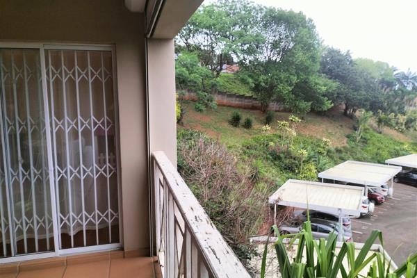 Introducing a comfortable and spacious 97 square meters 2-bedroom, 2--Bathroom simplex in the ideally situated complex of Sunninghill ...