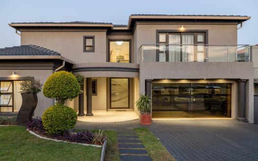 5 Bedroom House for sale in Blue Valley Golf Estate