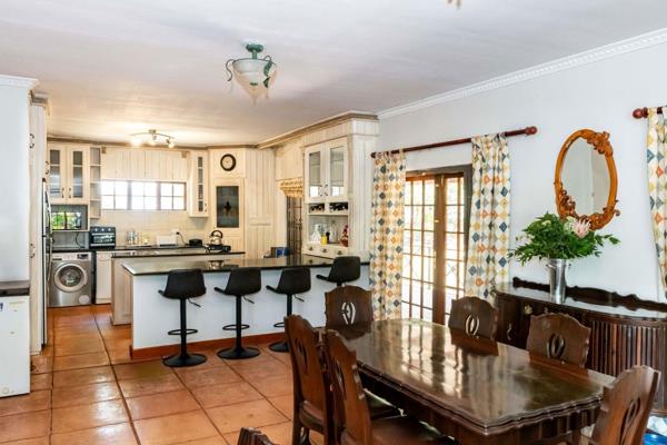 Situated in Parktown on the ridge one of Joburg&#39;s most prestigious areas. 
Renovated home with grand old character charm, wooden ...